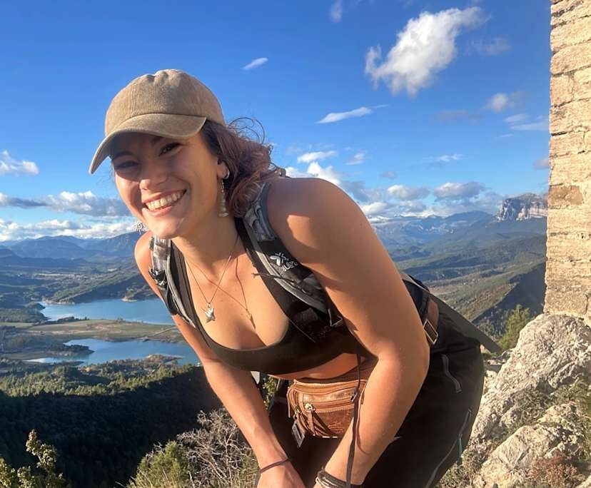 Maya (27) and Jessica (30), $600, 