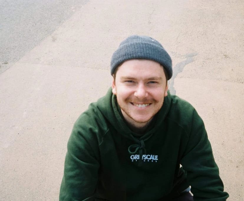 Jordan (29), $300, No pets, Non-smoker, and No children