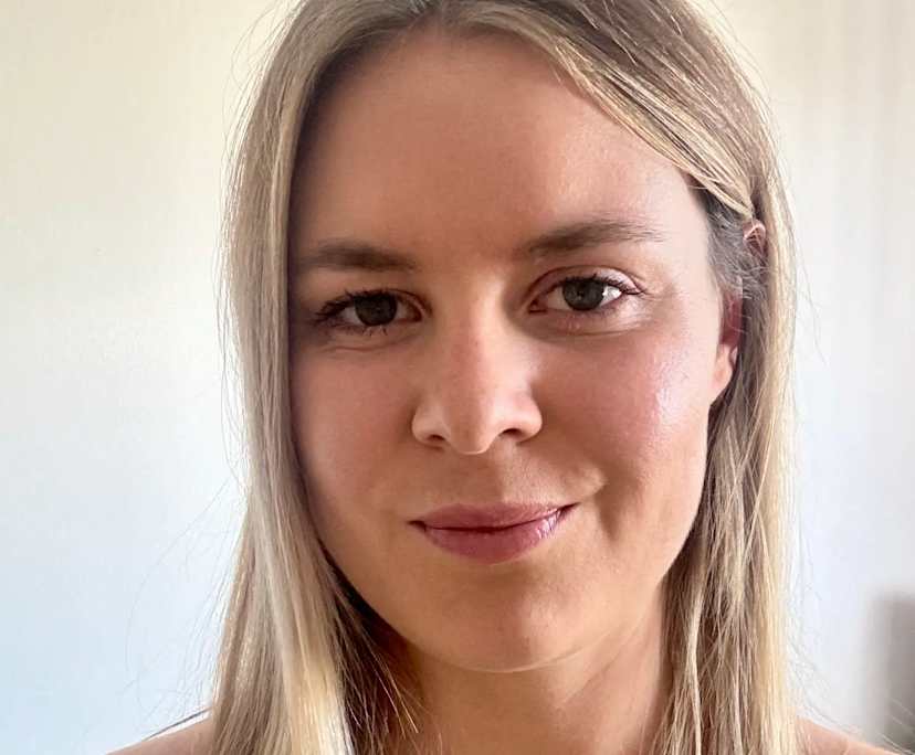 Louisa (29), $350, No pets, Non-smoker, and No children