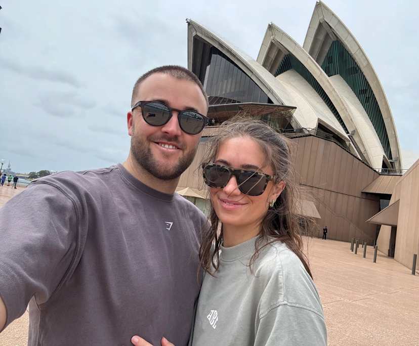 Emma (27) and Charlie (29) - Looking in Suffolk Park... | Flatmates.com.au
