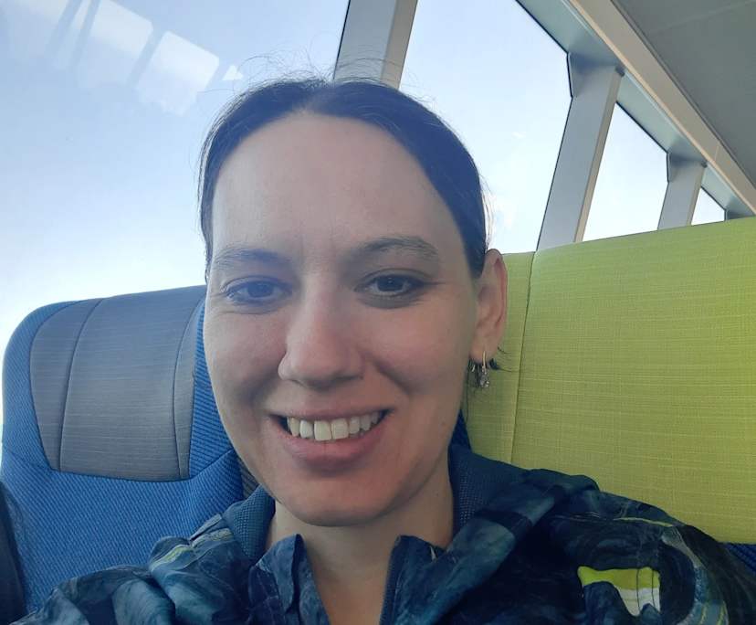 Anoeschka (39), $330, Non-smoker, No pets, and No children