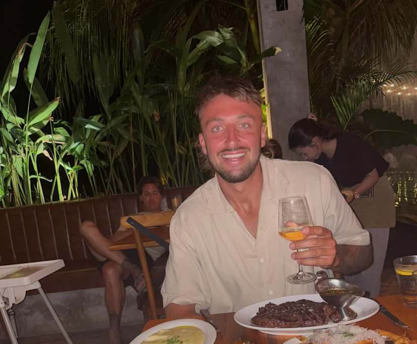 Carson (26), $300, Non-smoker, No pets, and No children