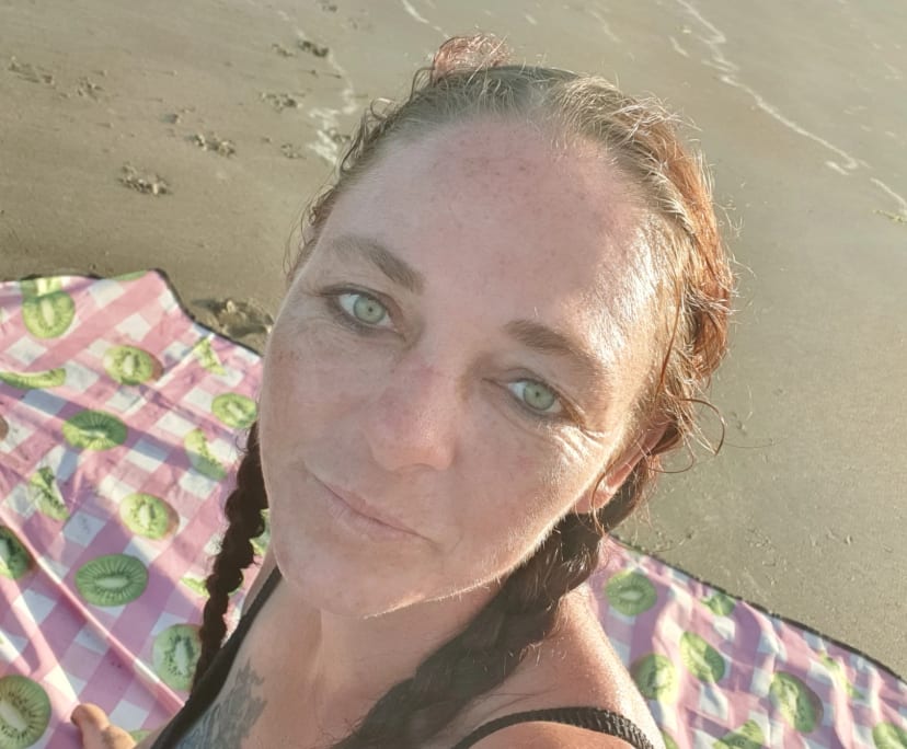 Kel (43), $200, Smoker, No pets, and No children