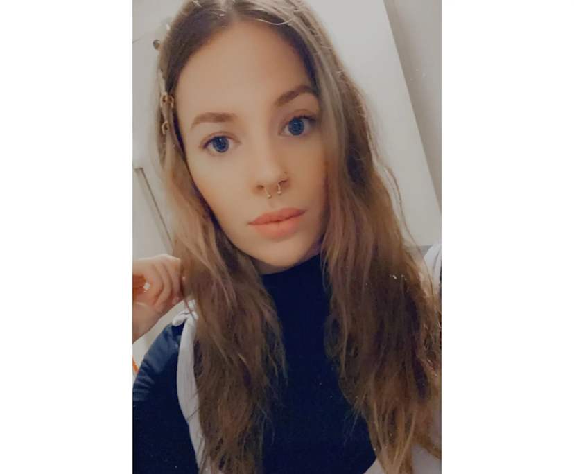 Rachelle (30), $300, Non-smoker, Have pets, and No children
