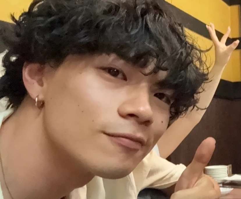 Nari (22), $250, Smoker, No pets, and No children