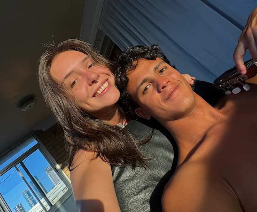 Mariana (23) and Vitor (23), $550, No pets, Non-smoker, and No children