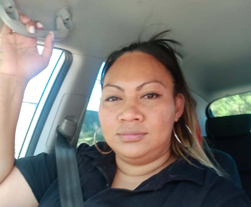 Susana (36), $150, Smoker, No pets, and No children