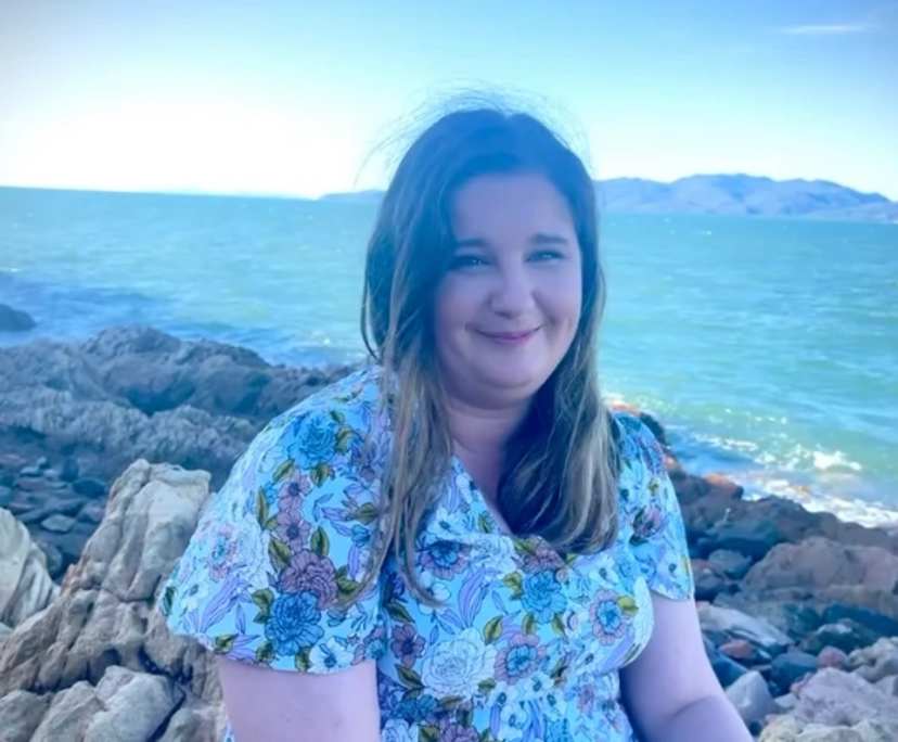 LILY (29), $400, Non-smoker, Have pets, and No children