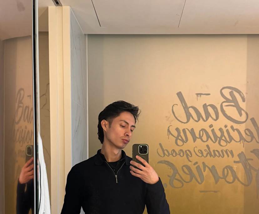 Damian (28), $290, Non-smoker, No pets, and No children
