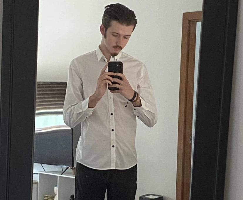 Cooper (20), $250, Smoker, No pets, and No children