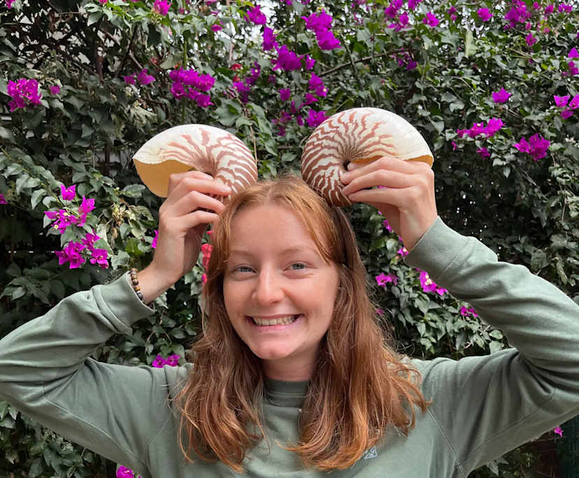 Pauline (23), $300, LGBTQIA+, Non-smoker, Have pets, and Have children