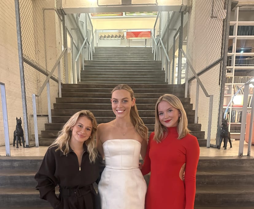 Martha (25), $480, Non-smoker, No pets, and No children