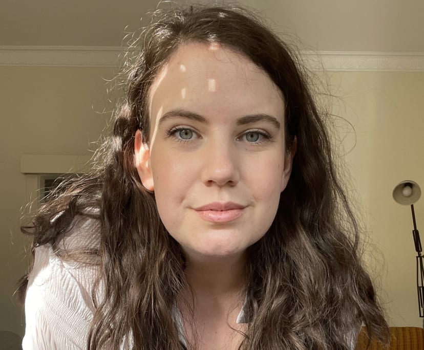 Sophie (26), $200, No pets, No children, and Non-smoker