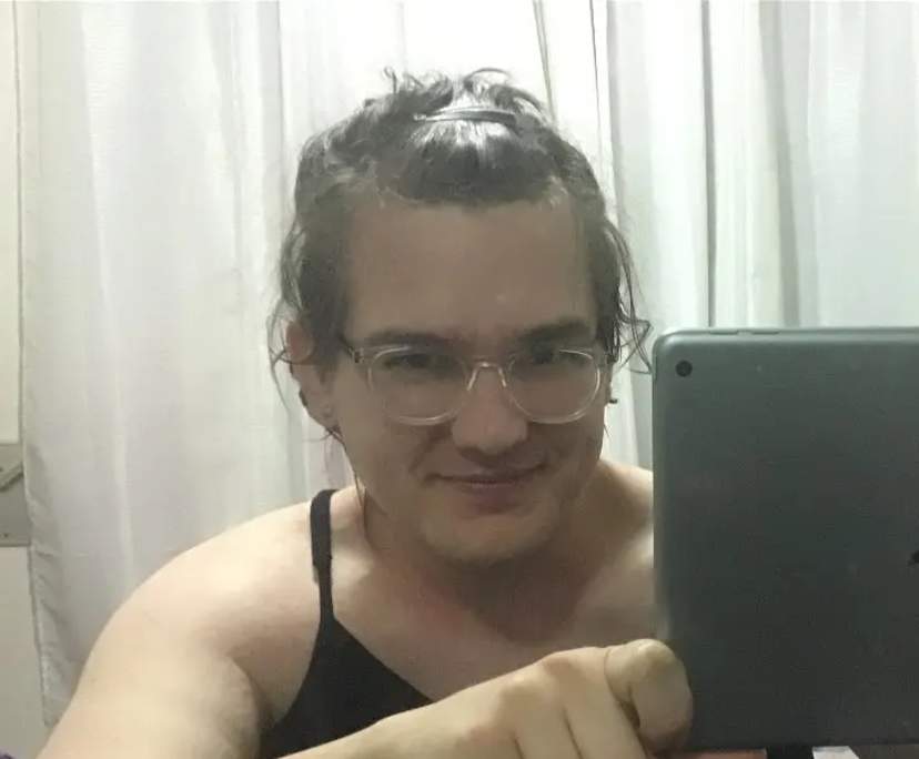 Anna (29), $350, LGBTQIA+, Non-smoker, No pets, and No children