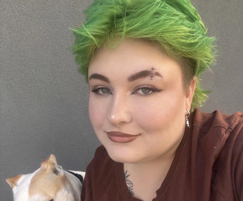 Tayneth (24), $300, LGBTQIA+, Non-smoker, Have pets, and No children