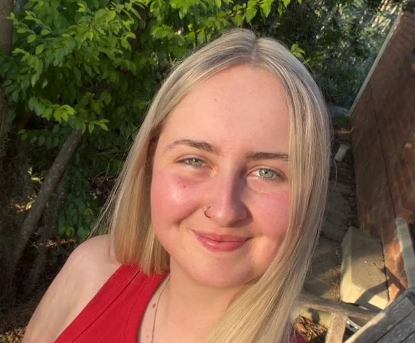 Bri (25), $250, No pets, Non-smoker, and No children