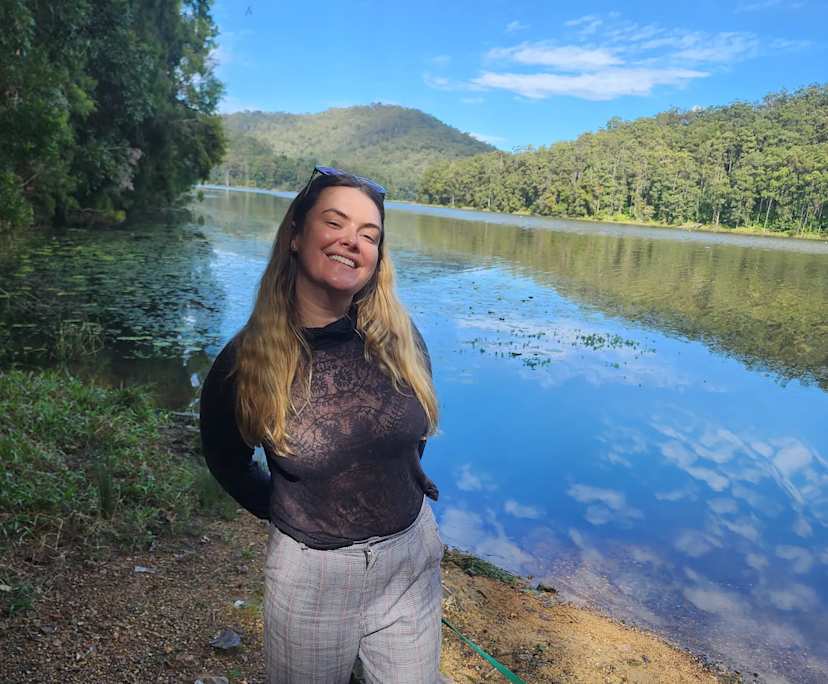 Kora (33), $500, Non-smoker, Have pets, and No children