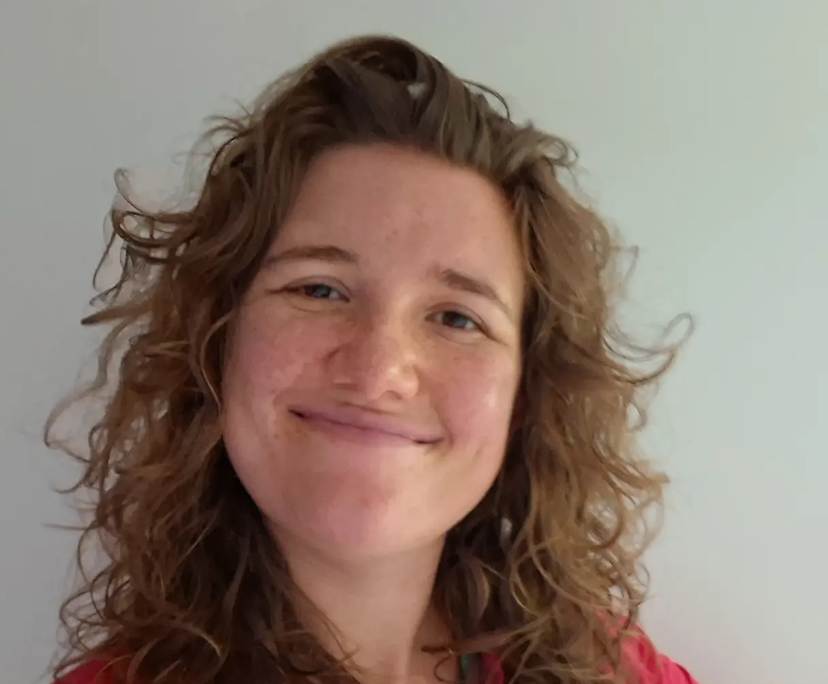 Emma (29), $250, LGBTQIA+, Non-smoker, No pets, and No children