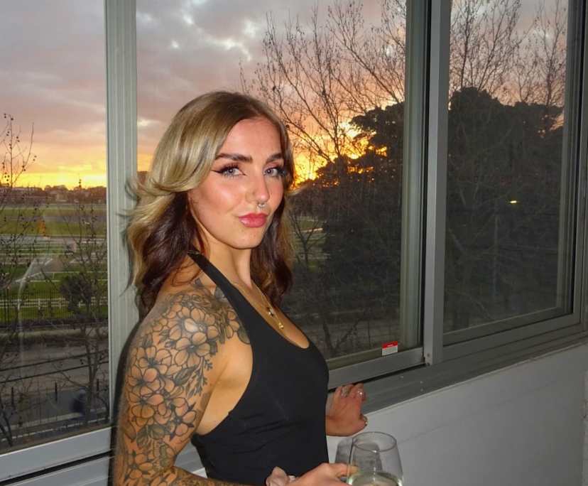 Neave Cuthbert (26), $400, LGBTQIA+, Non-smoker, No pets, and No children