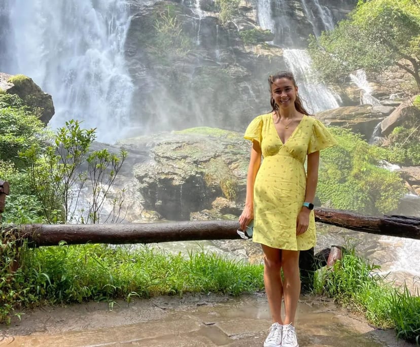 Gabrielle (22), $300, 