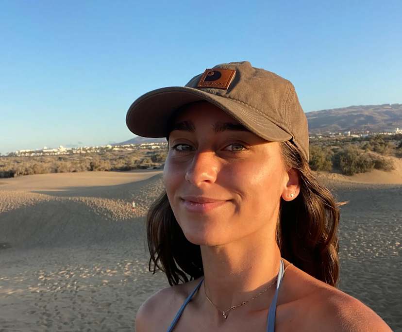 Valentina (22), $250, 