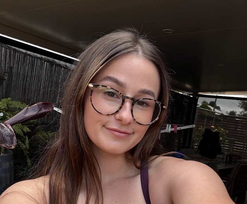 Kati (23), $250, No pets, Non-smoker, and No children