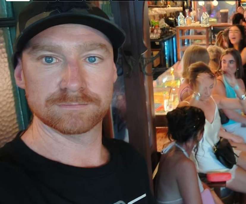 Michael (33), $400, Non-smoker, No pets, and No children