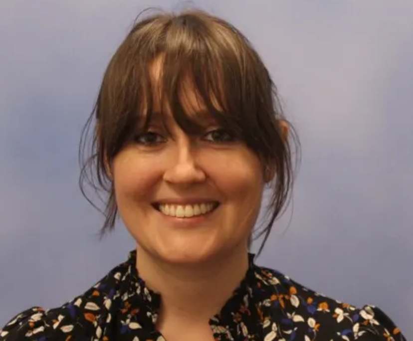 Tessa (34), $390, Non-smoker, No pets, and No children