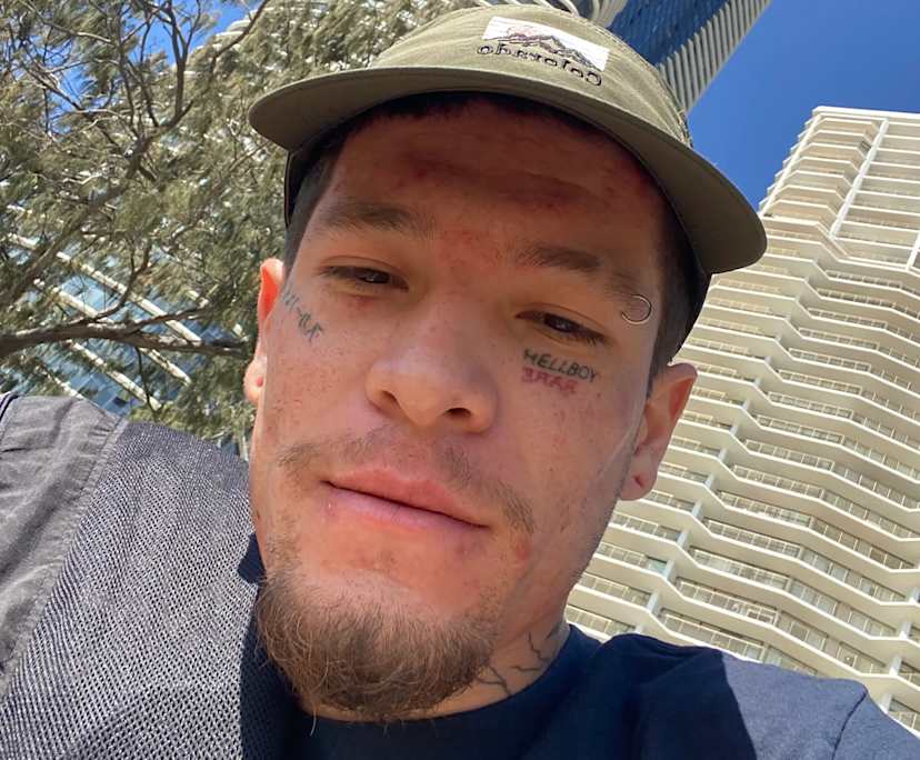 Matheu (25), $300, Non-smoker, No pets, and No children