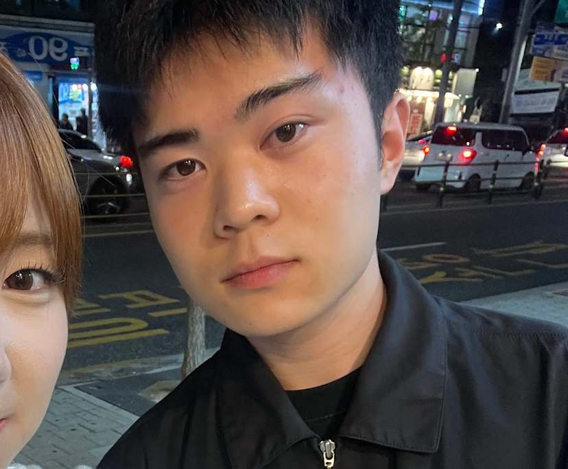 paul (22), $220, No pets, Non-smoker, and No children