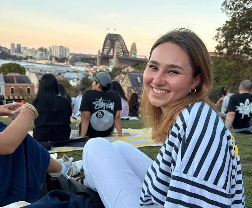 Stephanie (19), $200, 