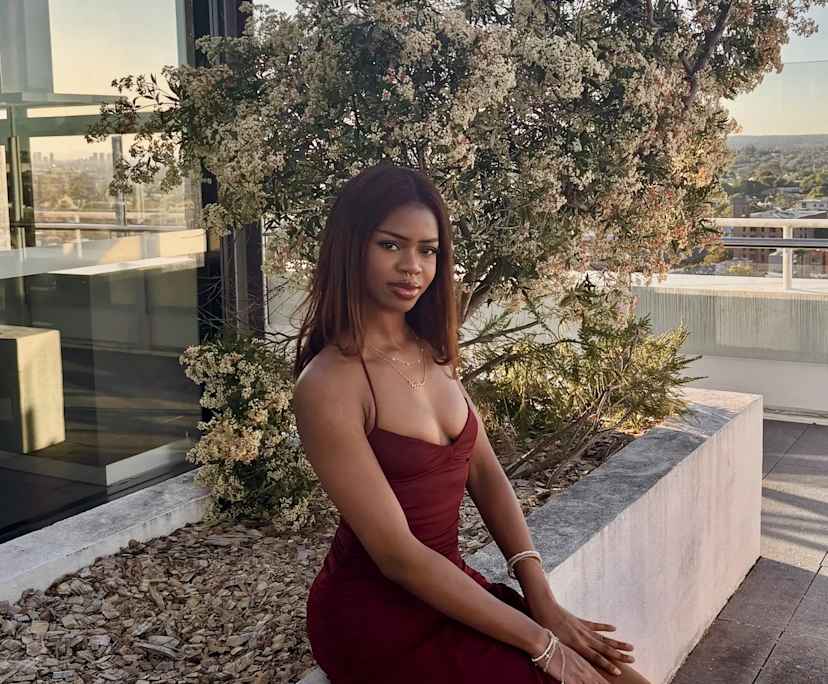 Fay (19), $450, Non-smoker, No pets, and No children