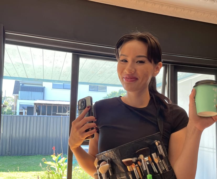 Victoria (28), $350, No pets, Non-smoker, and No children