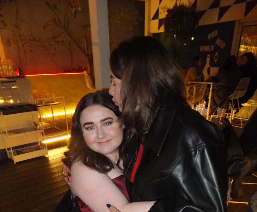 Emma (23), $400, LGBTQIA+, Have pets, Smoker, and No children