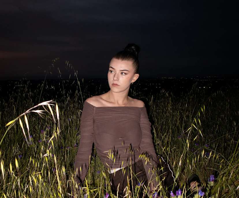 Charli (25), $300, Non-smoker, Have pets, LGBTQIA+, and No children