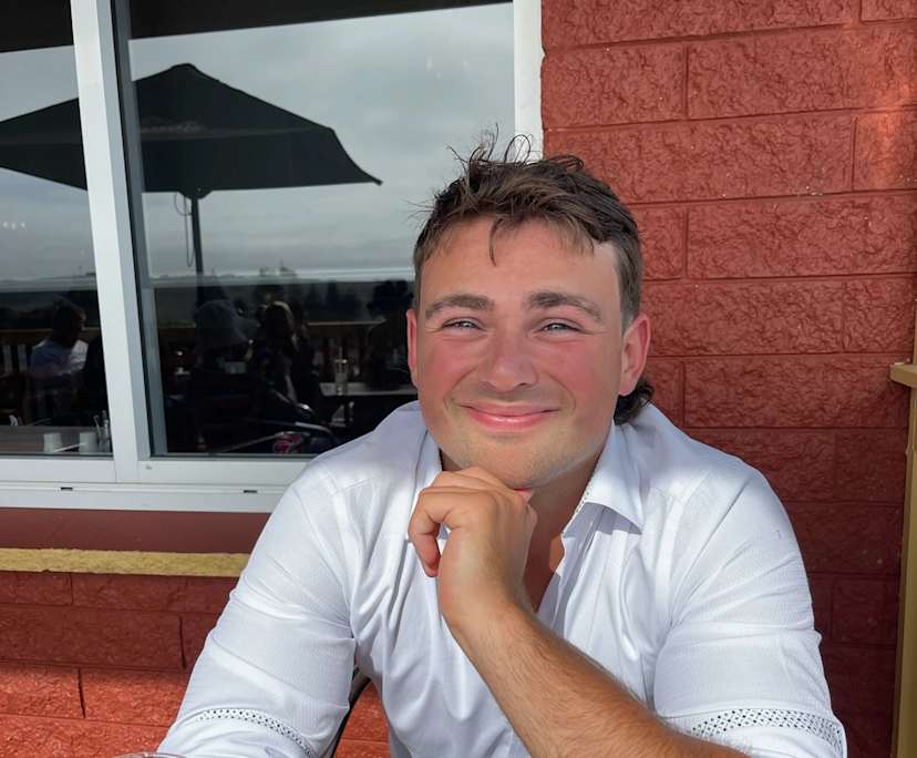 Hugh (23), $350, No pets, Non-smoker, and No children