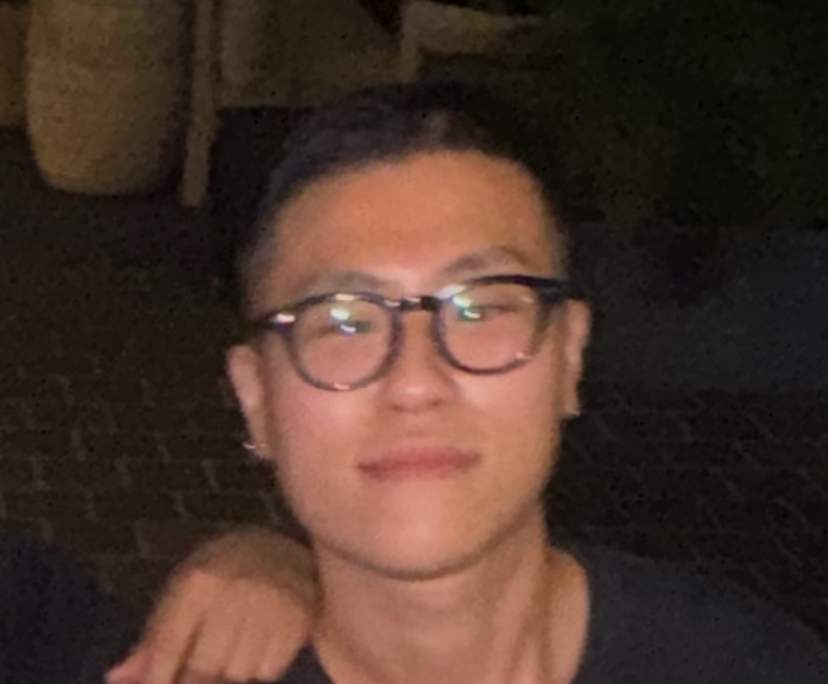 Seong wook (24), $250, Non-smoker, No pets, and No children