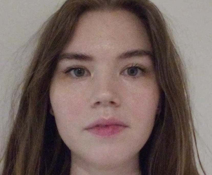 Rebecca (32), $200, No pets, Non-smoker, and No children