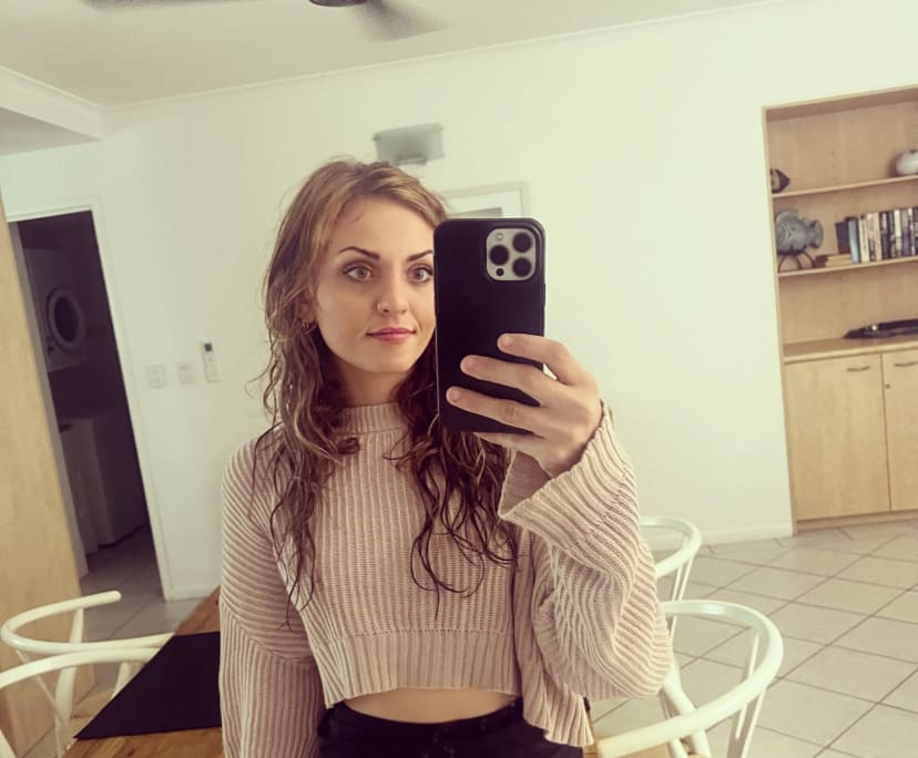 Deserei (29), $300, Non-smoker, No pets, and No children