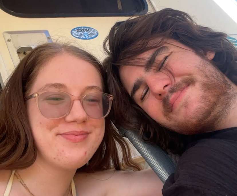 Isabel (18) and Liam (20), $600, Non-smoker, Have pets, and No children