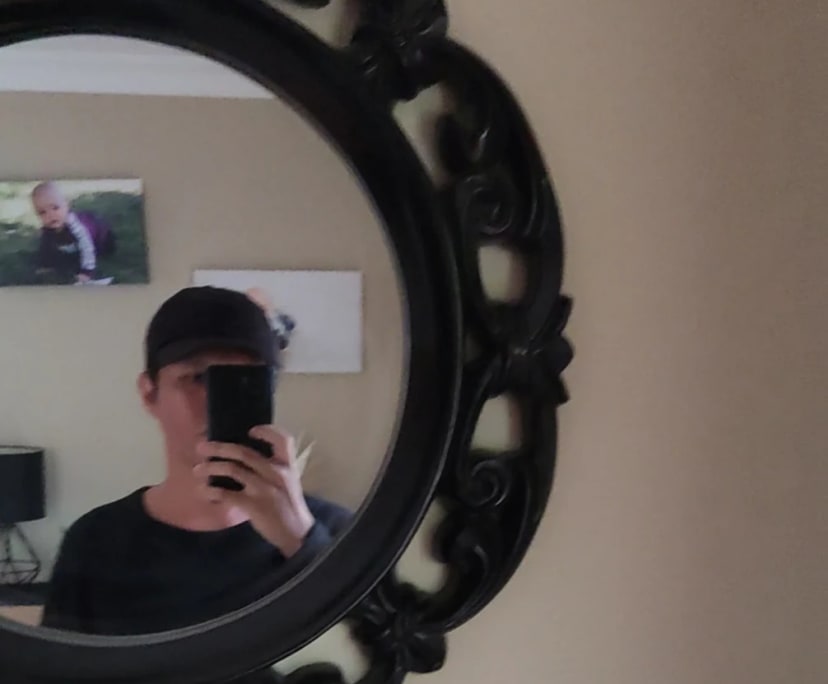 Oliver (28), $250, Non-smoker, No pets, and No children