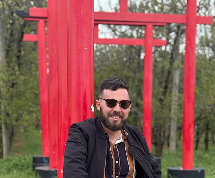 Stephen (27), $250, No pets, Non-smoker, and No children