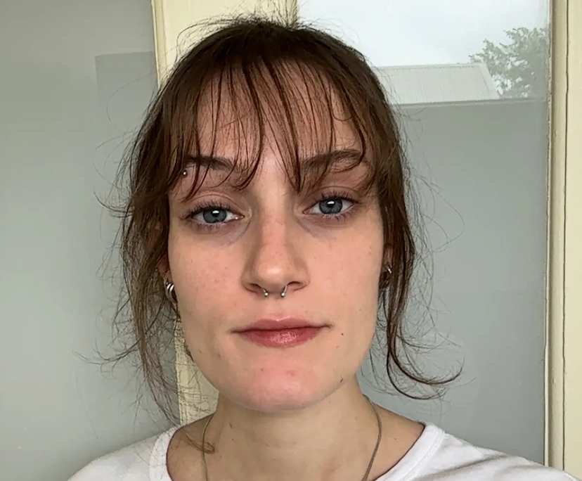 Holly (20), $300, Smoker, LGBTQIA+, No pets, and No children