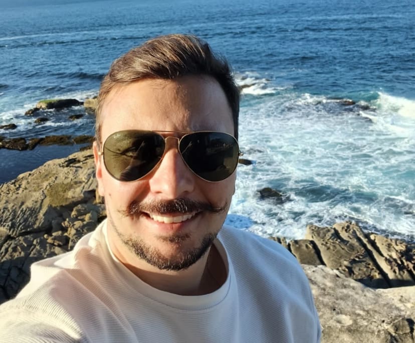 Diogo (31), $530, Non-smoker, No pets, and No children