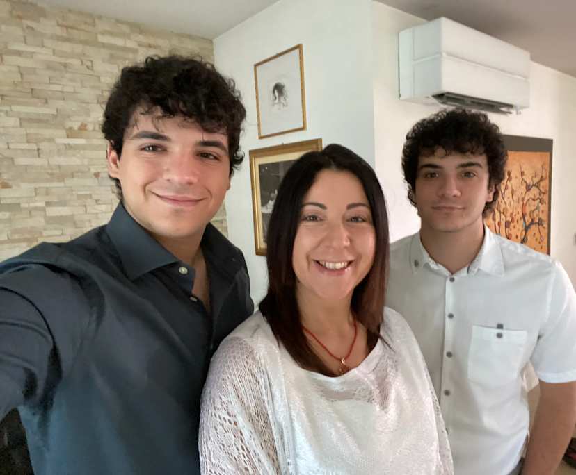 Davide (23) and Daniele (23), $500, No children, Non-smoker, and Have pets