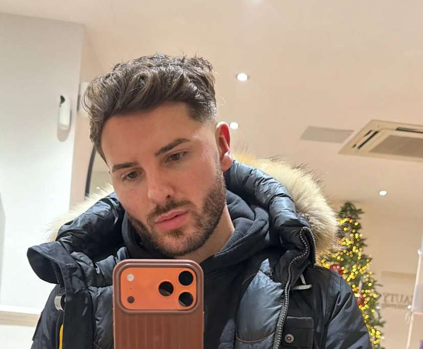 Stephen (27), $250, LGBTQIA+, Non-smoker, No pets, and No children