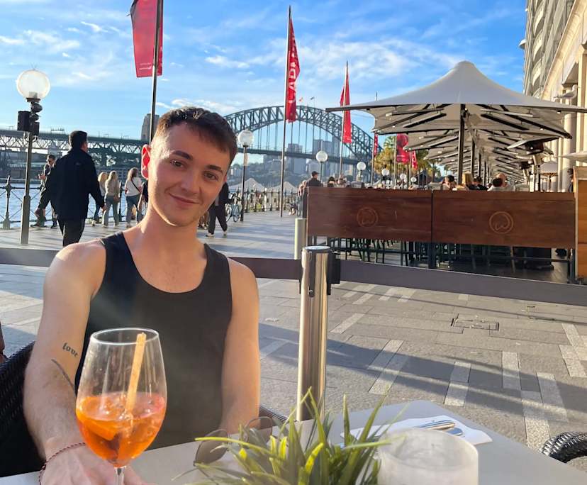 Callum (27), $400, LGBTQIA+, Non-smoker, No pets, and No children