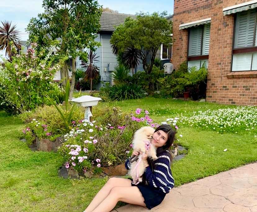 Carito Perdomo (22), $250, Non-smoker, Have pets, and No children