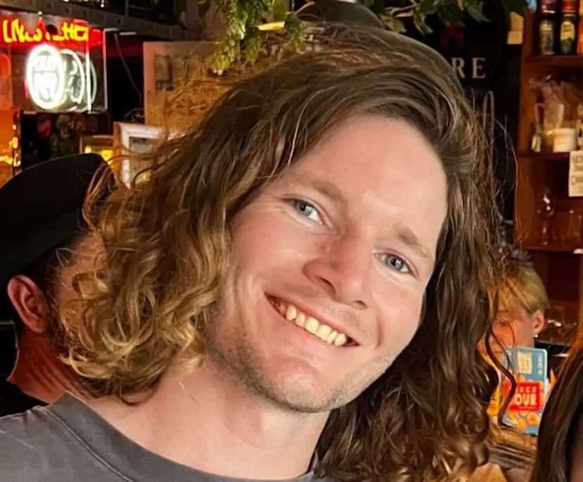 Angus (31), $300, Non-smoker, No pets, and No children