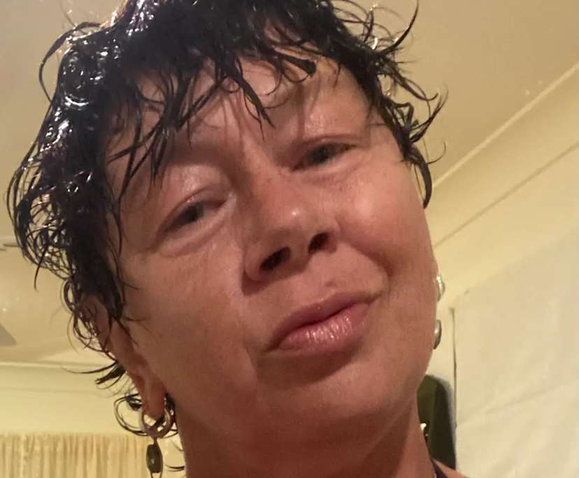 Lea (57), $350, Smoker, No pets, and No children